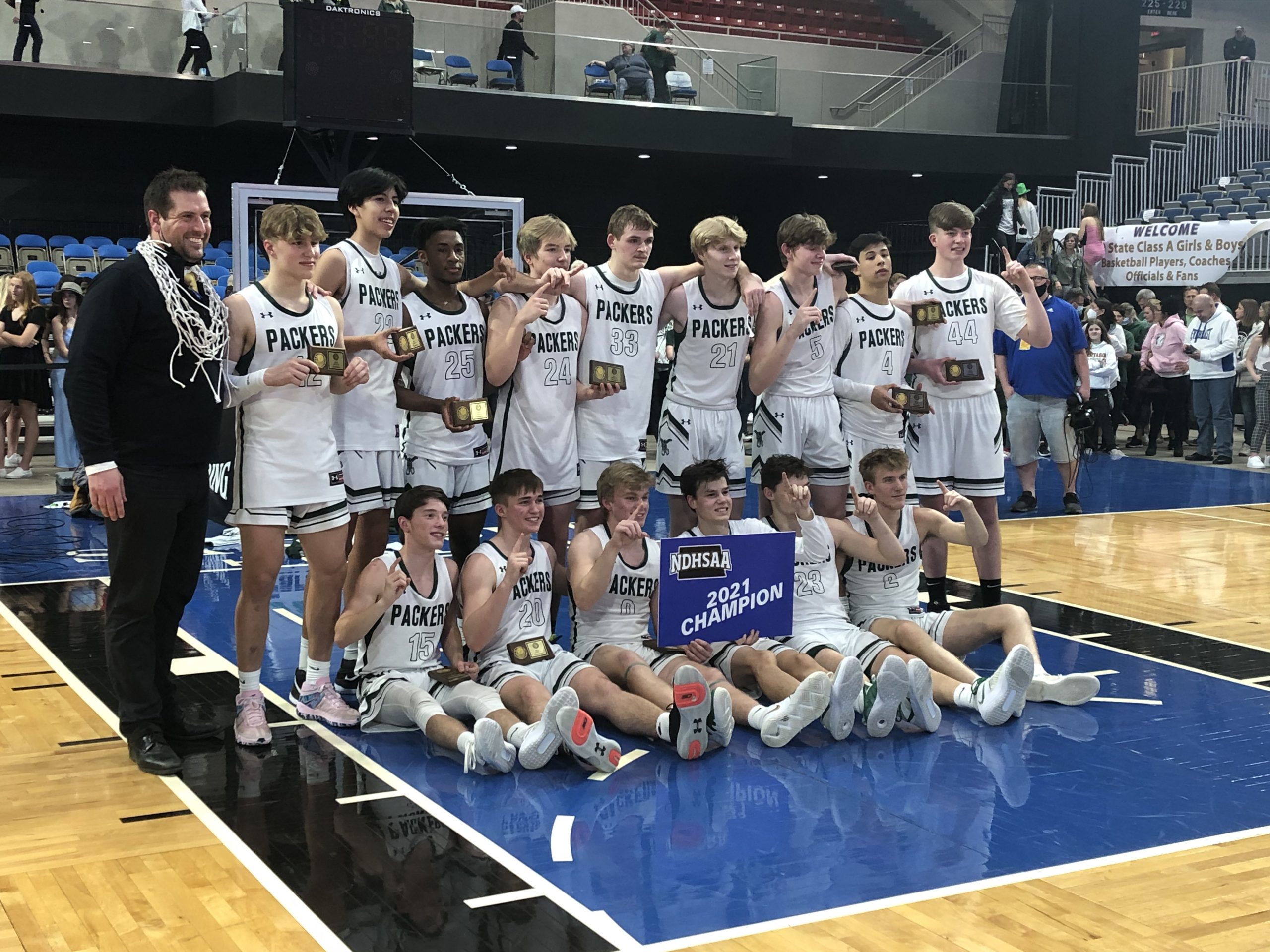West Fargo ends 29-year title drought, defeats Minot 65-60 in Class A championship