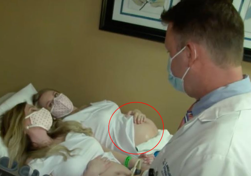 Twins who married twins both pregnant, ‘but look at what the doctor found’!
