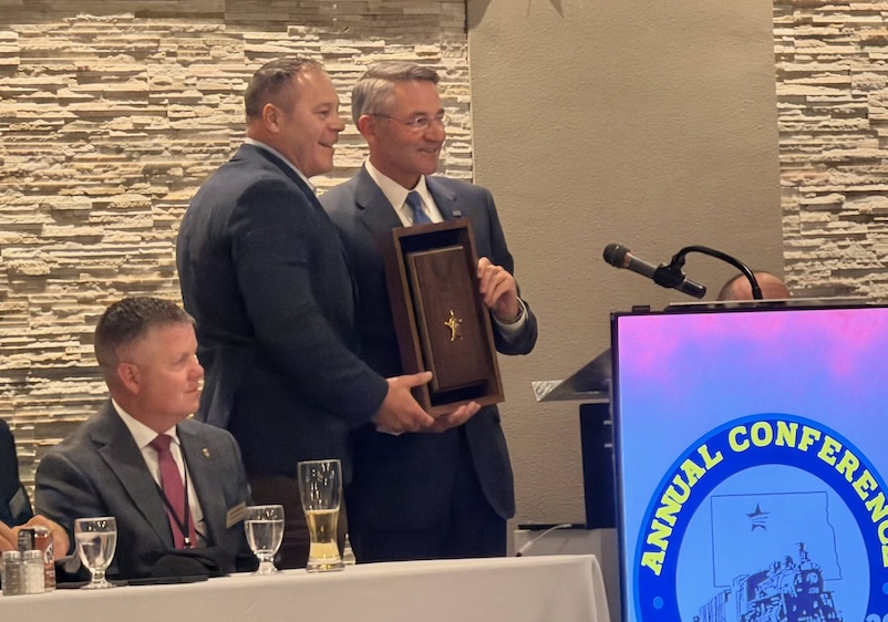 Retired Bismarck police chief receives Lone Eagle Award at North Dakota conference